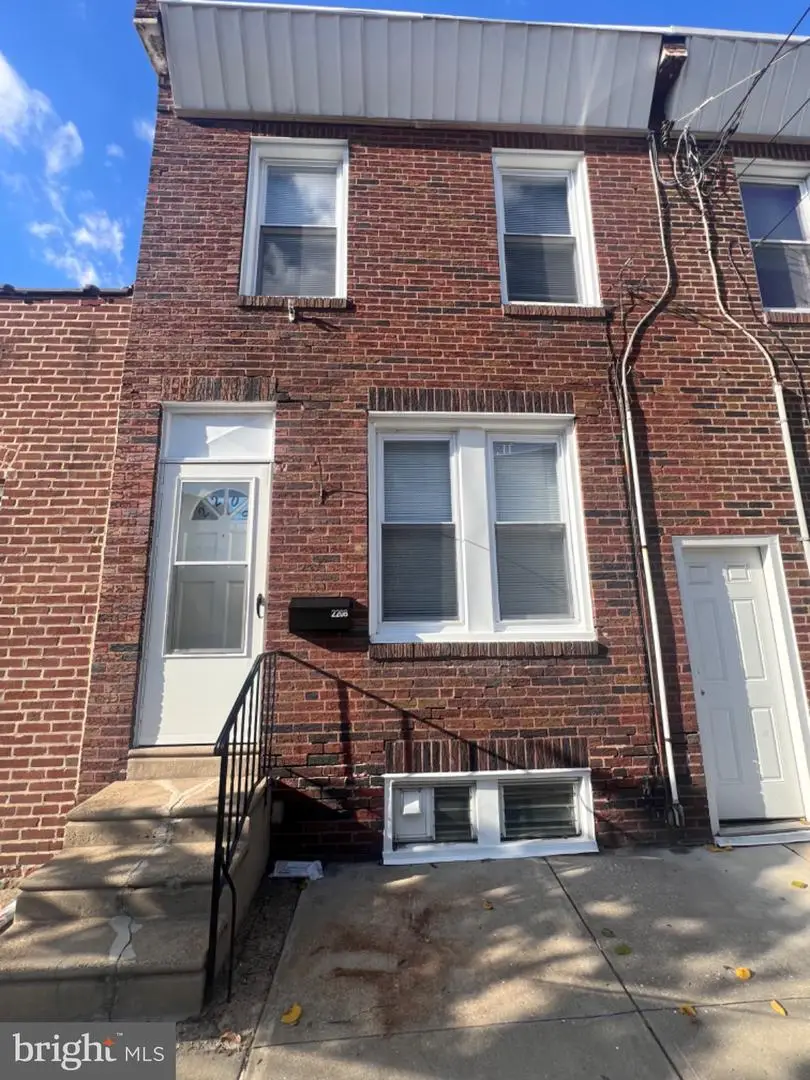 2208 Gaul St, Philadelphia, PA 19125 - #1