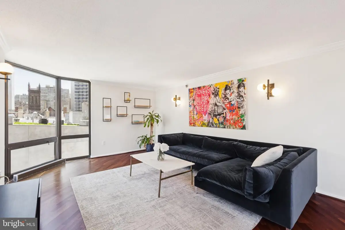 2018 Walnut St #7b, Philadelphia, PA 19103 - #1