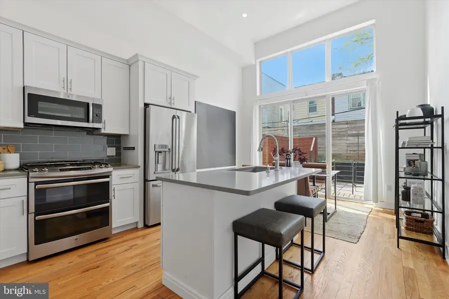 2414 Manton St, Philadelphia, PA 19146 - #3