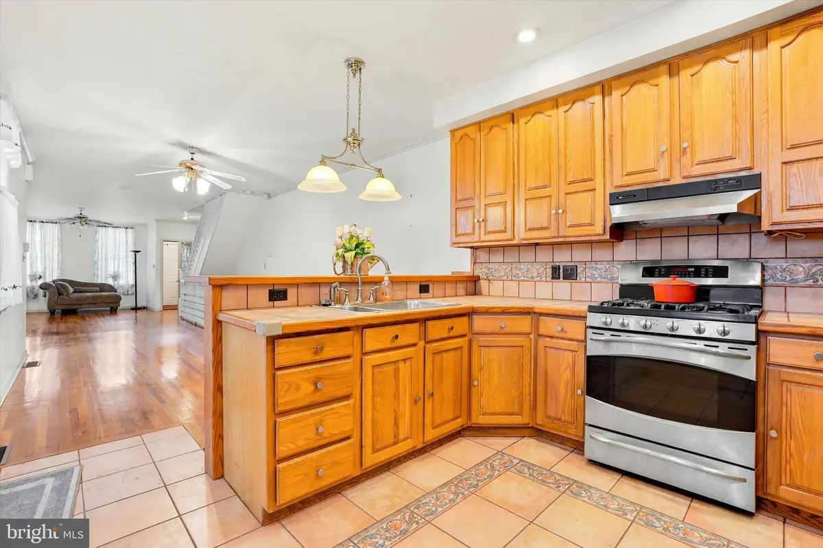 521-525 Mifflin St, Philadelphia, PA 19148 - #1