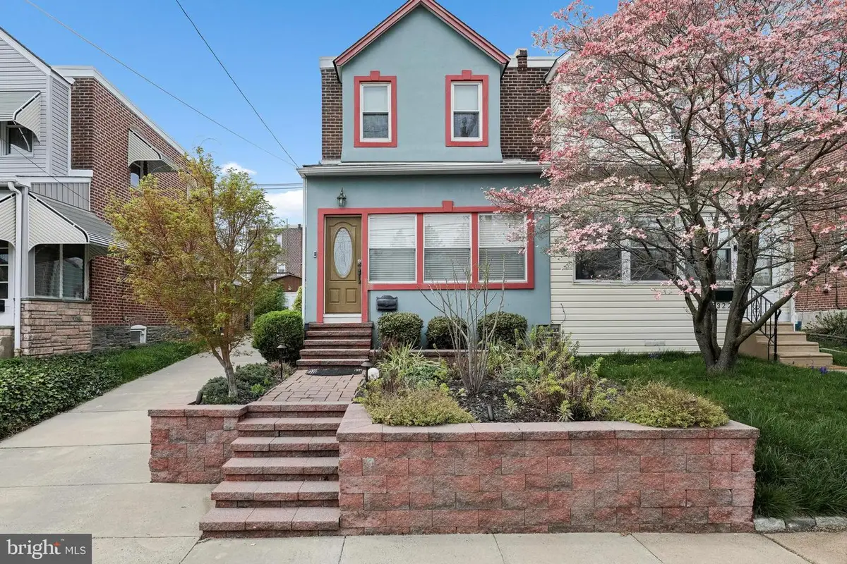 8320 Alicia St, Philadelphia, PA 19111 - #1