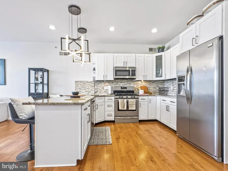 1211 Mount Vernon St #2, Philadelphia, PA 19123 - #3