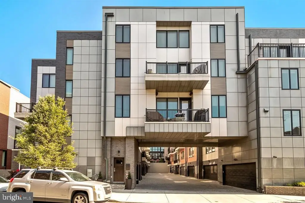 305 Green St, Philadelphia, PA 19123 - #1