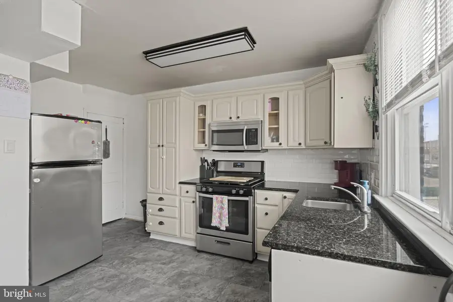 6334 Edmund St, Philadelphia, PA 19135 - #2