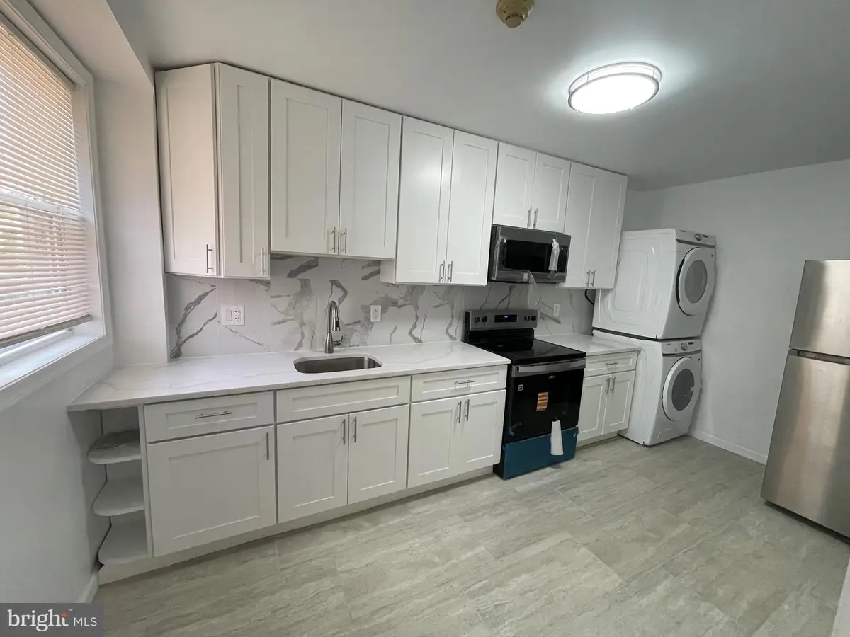 2315-00 S 12th St, Philadelphia, PA 19148 - #1