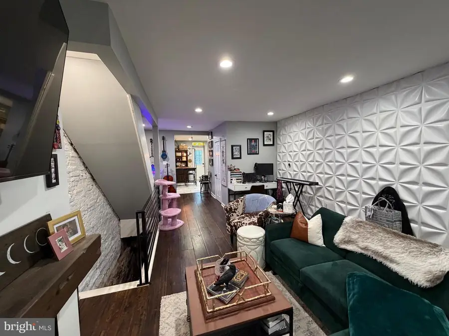 245 E Allen St, Philadelphia, PA 19125 - #3