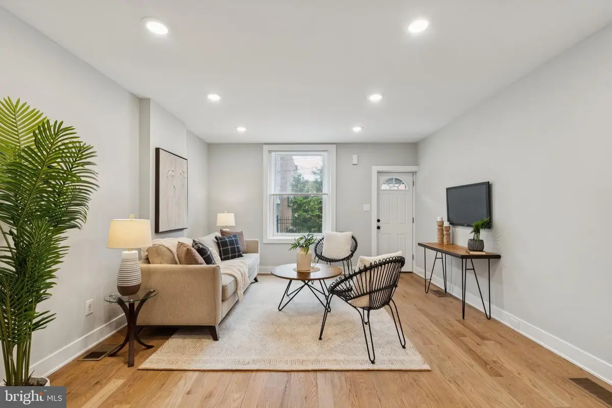 3867 Manor St, Philadelphia, PA 19128 - #1