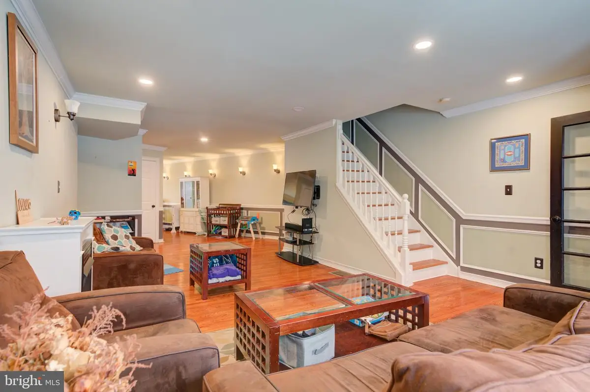 165 Poplar St, Philadelphia, PA 19123 - #1