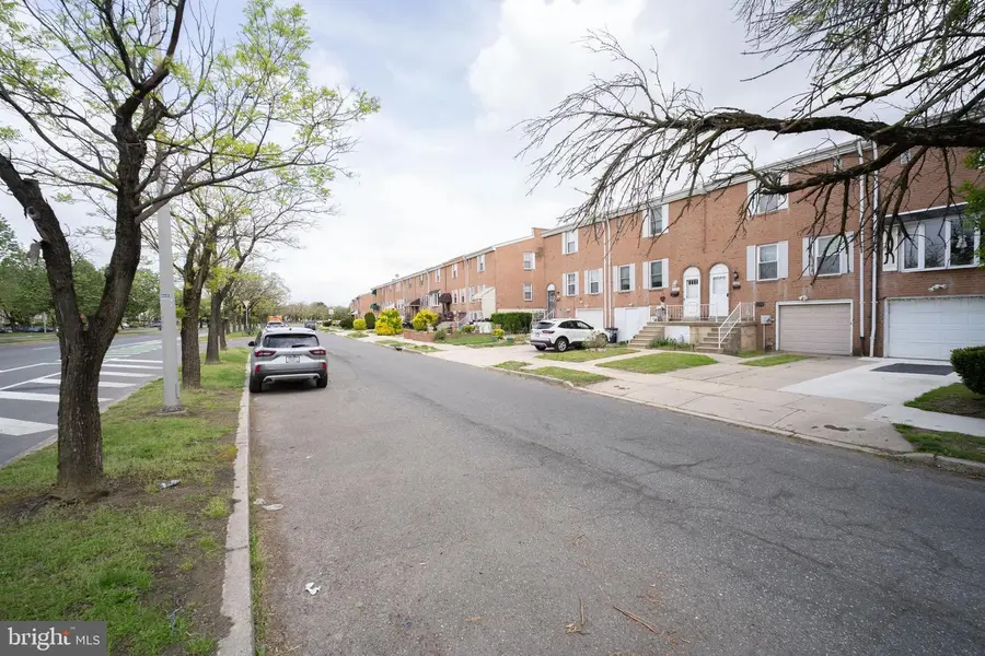 8122 Lindbergh Blvd, Philadelphia, PA 19153 - #2
