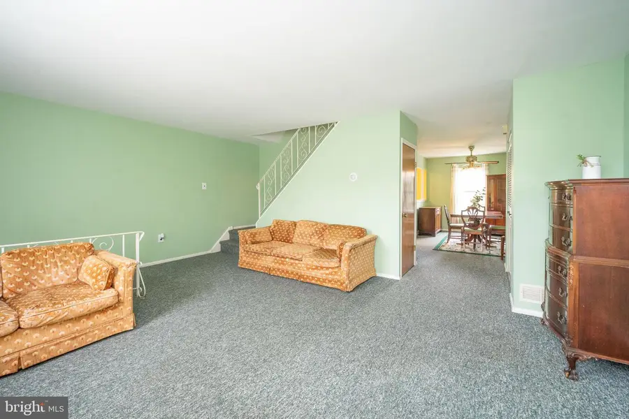 8122 Lindbergh Blvd, Philadelphia, PA 19153 - #3