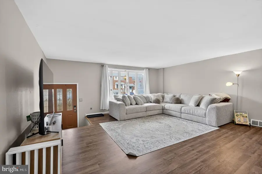 10211 Ambridge Pl, Philadelphia, PA 19114 - #3