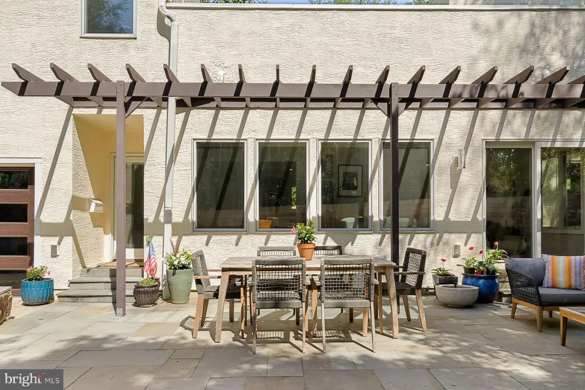 7621 Saint Martins Lane, Philadelphia, PA 19118 - #1