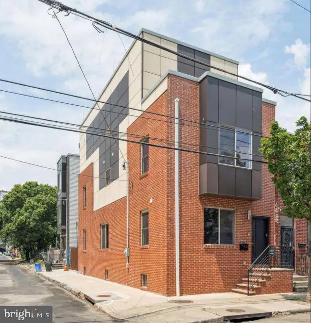 2620 Emerald St, Philadelphia, PA 19125 - #1