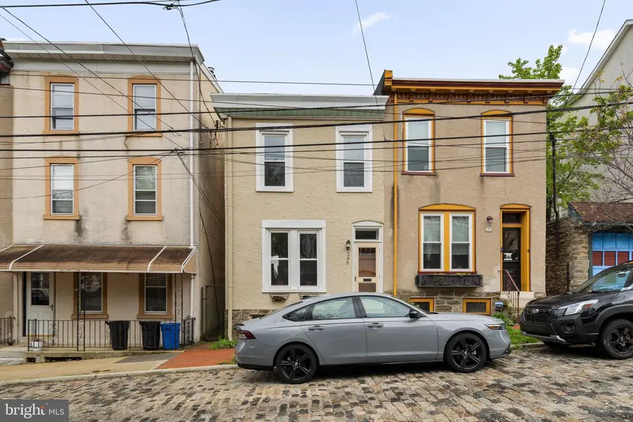 295 Hermitage St, Philadelphia, PA 19127 - #2
