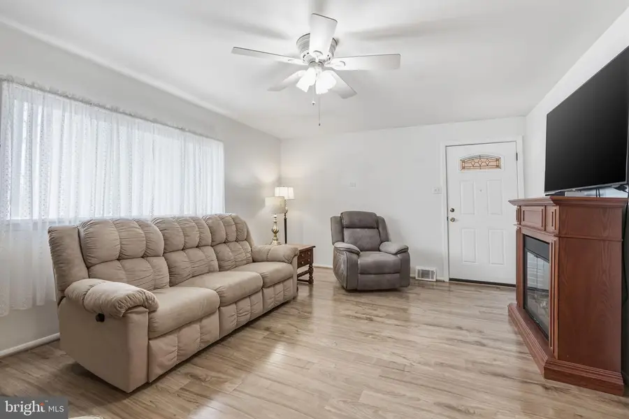 7912 Calvert St, Philadelphia, PA 19152 - #3