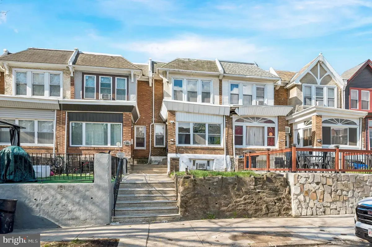 854 Foulkrod St, Philadelphia, PA 19124 - #1