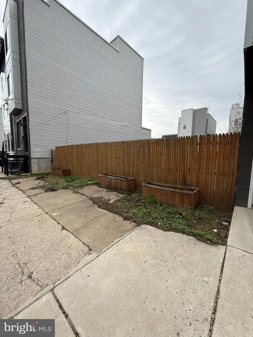 1922-24 E Cumberland St, Philadelphia, PA 19125 - #1