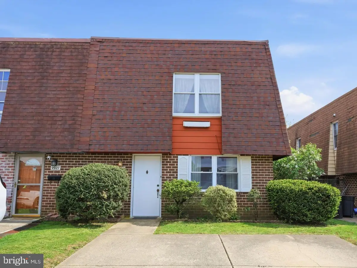9925 Wingtip Rd, Philadelphia, PA 19115 - #1