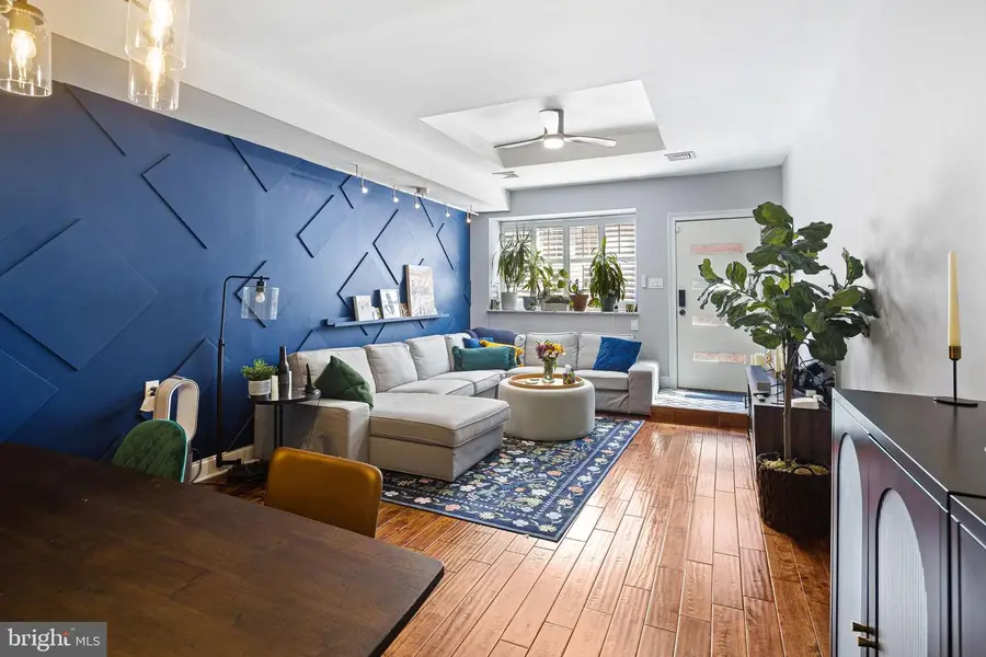 806 S 8th, Philadelphia, PA 19147 - #3