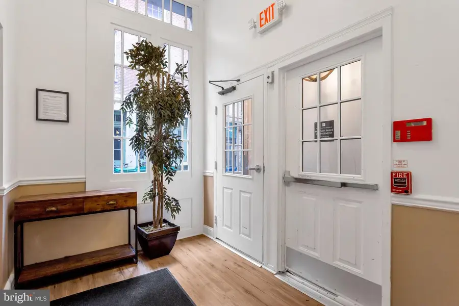 6-10 S Strawberry St #13, Philadelphia, PA 19106 - #3