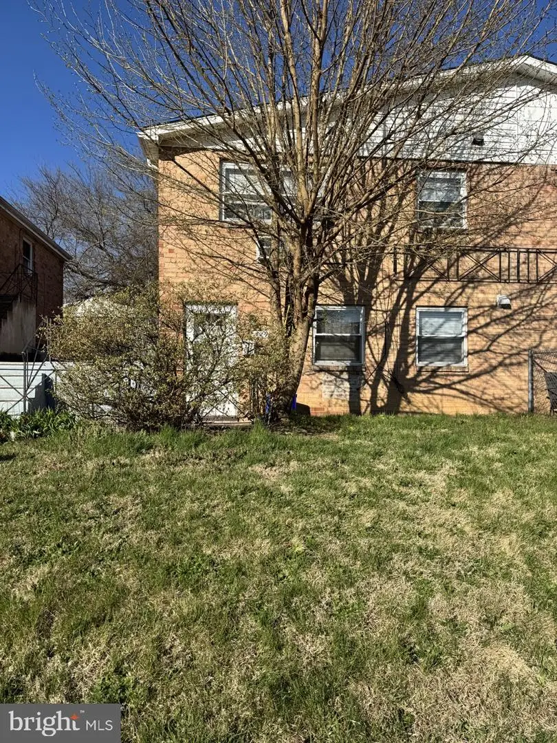 529 Avon St, Philadelphia, PA 19116 - #1