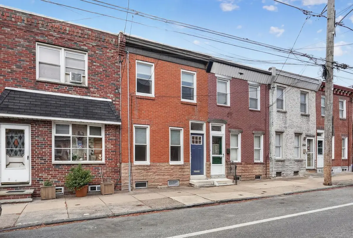 2534 E Dauphin St, Philadelphia, PA 19125 - #1