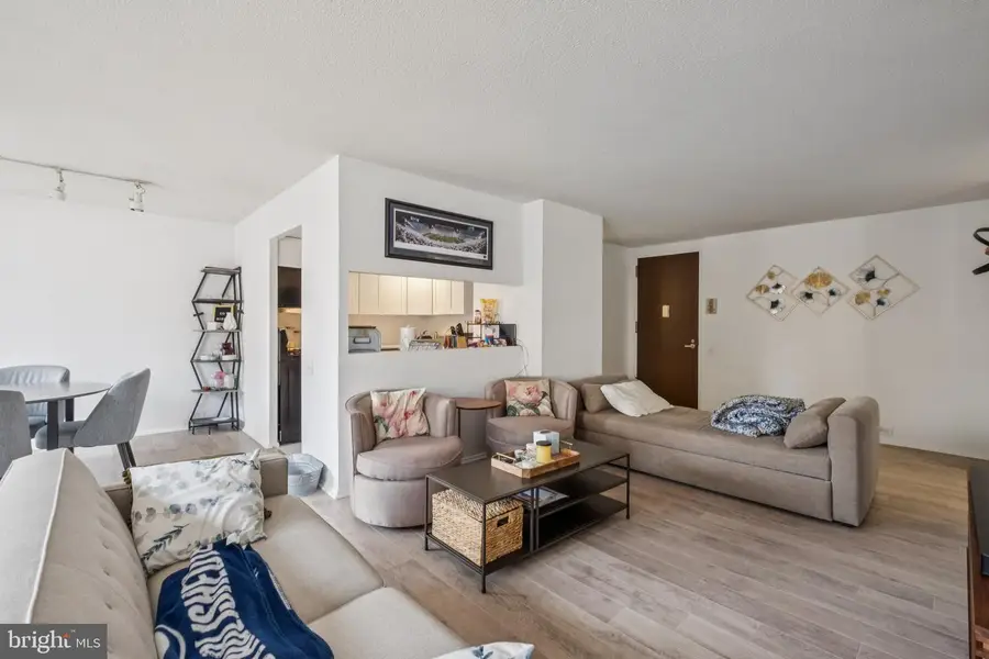 1326-42 Spruce St #903, Philadelphia, PA 19107 - #3