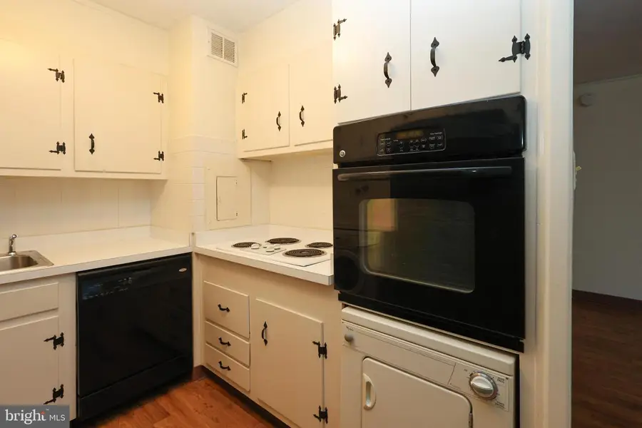 1900 John F Kennedy Blvd #918, Philadelphia, PA 19103 - #3