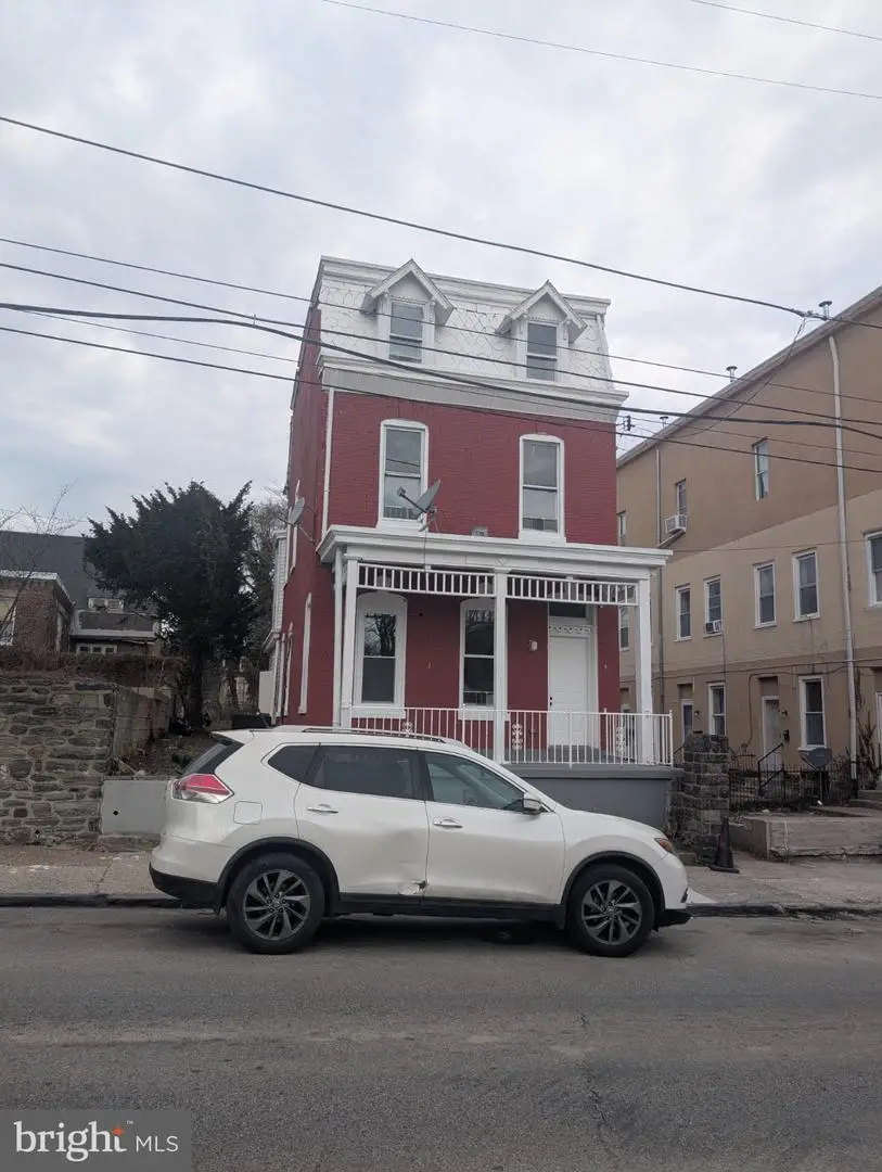 39 E Church Ln, Philadelphia, PA 19144 - #1