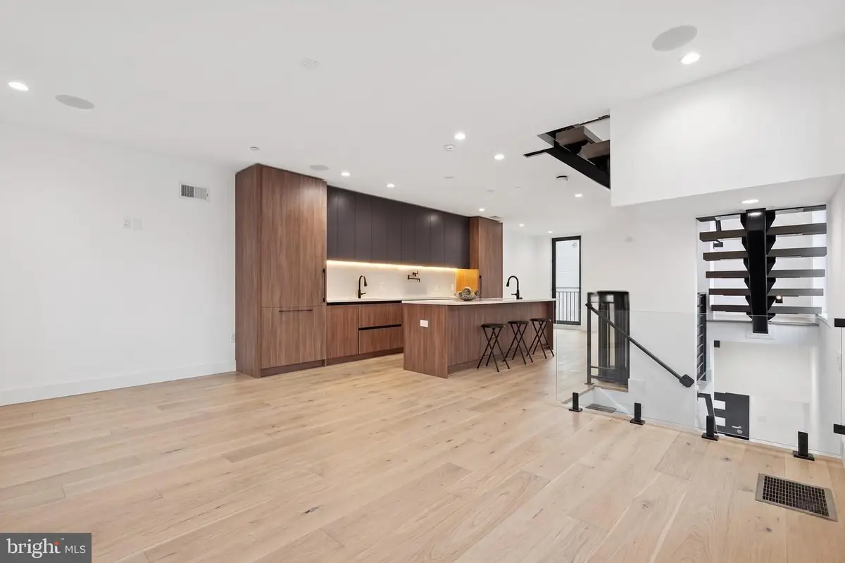 1922 Geary St #5, Philadelphia, PA 19145 - #1