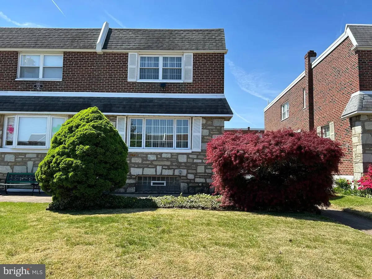 3016 Vista St, Philadelphia, PA 19152 - #1