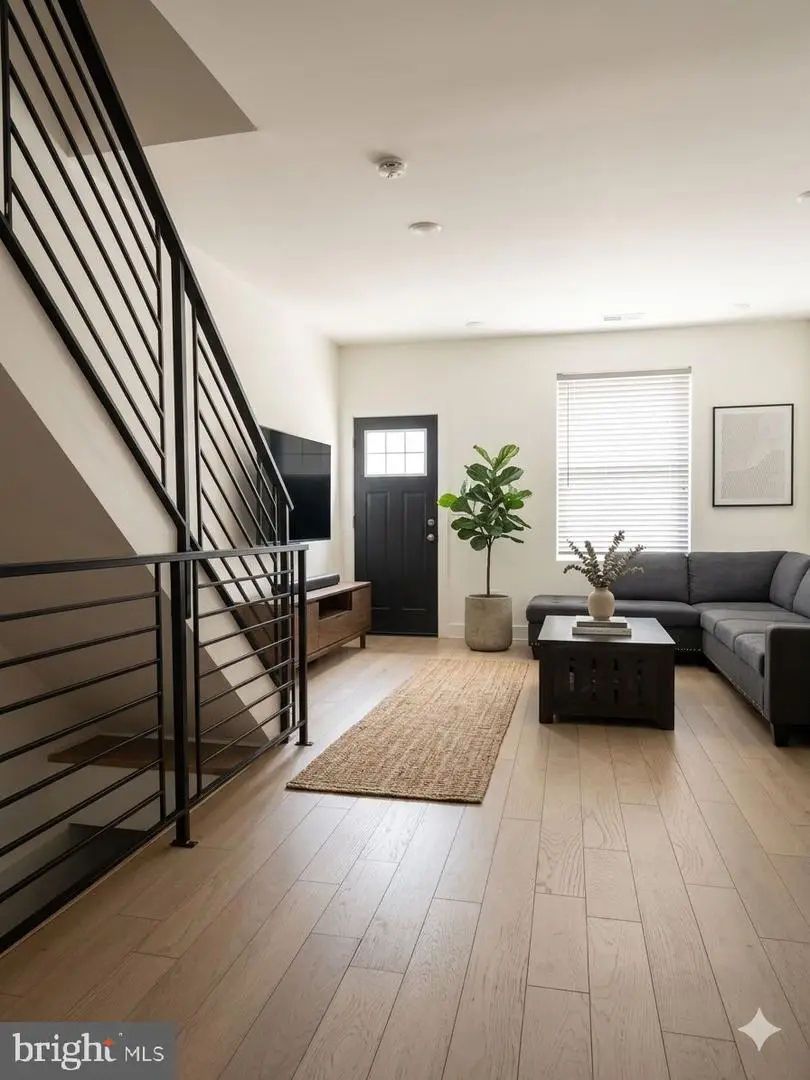1921 Tasker St, Philadelphia, PA 19145 - #2