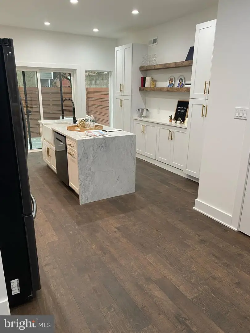 1915 Watkins St, Philadelphia, PA 19145 - #2