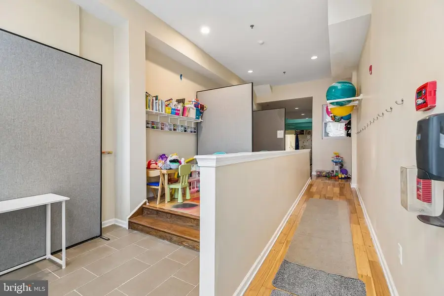 413 Fairmount Ave, Philadelphia, PA 19123 - #3