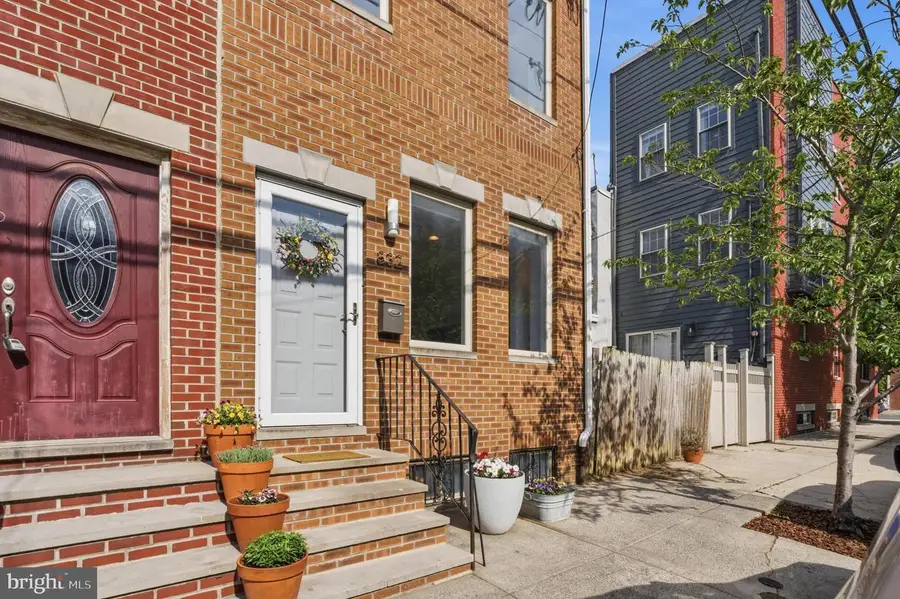 832 N 20th St, Philadelphia, PA 19130 - #2