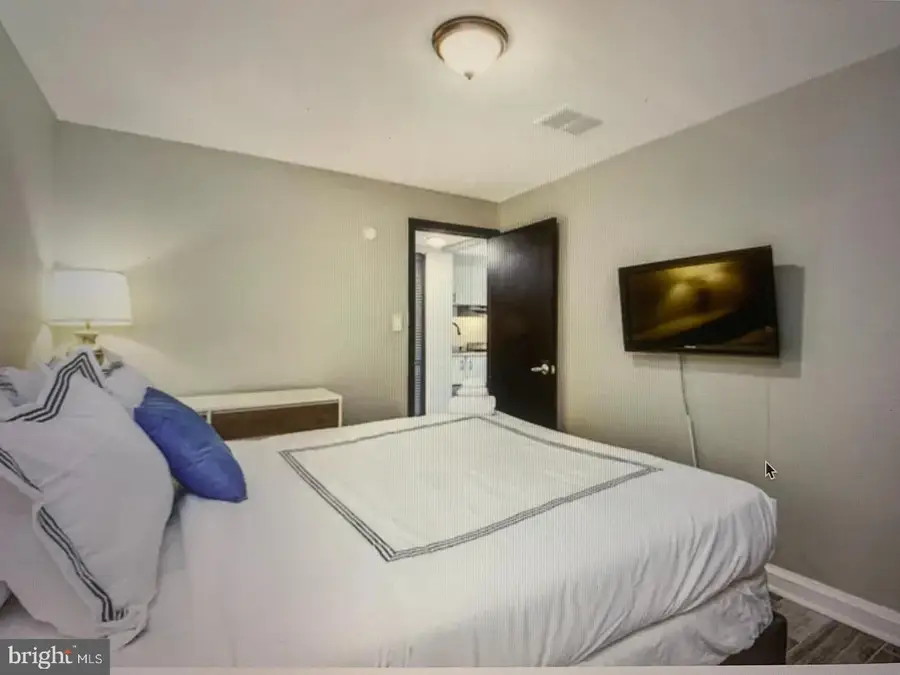 2135 Walnut St #901, Philadelphia, PA 19103 - #3