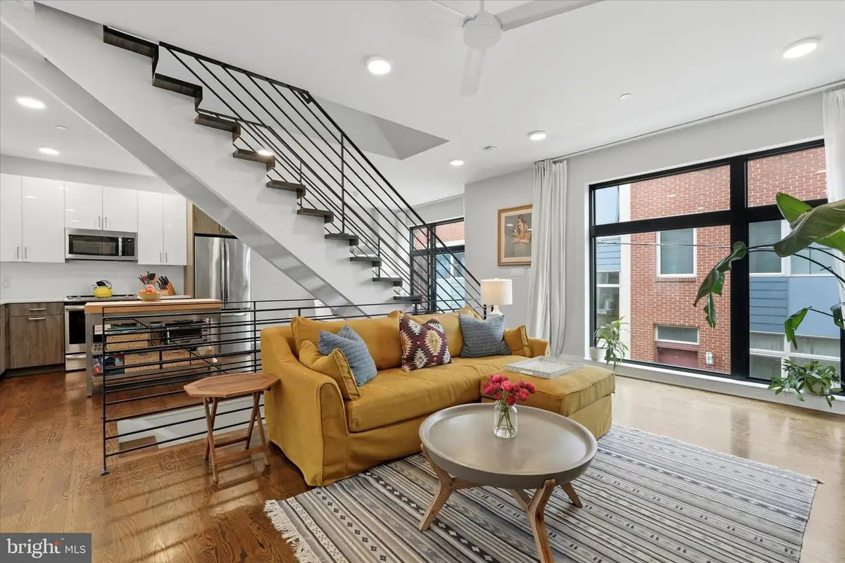 2735 W George St, Philadelphia, PA 19130 - #1