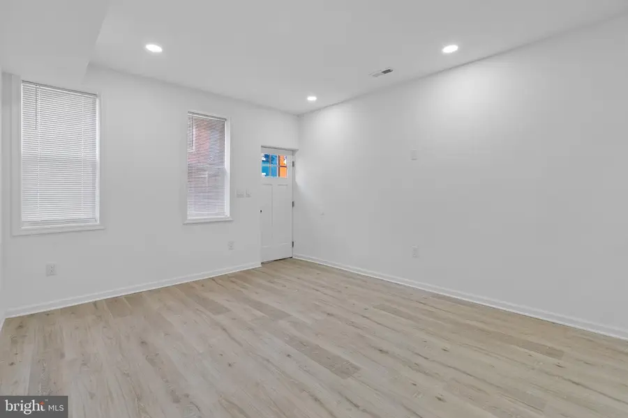 21 E Silver St, Philadelphia, PA 19134 - #2