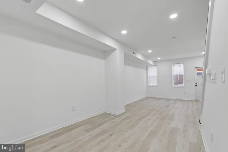 21 E Silver St, Philadelphia, PA 19134 - #3