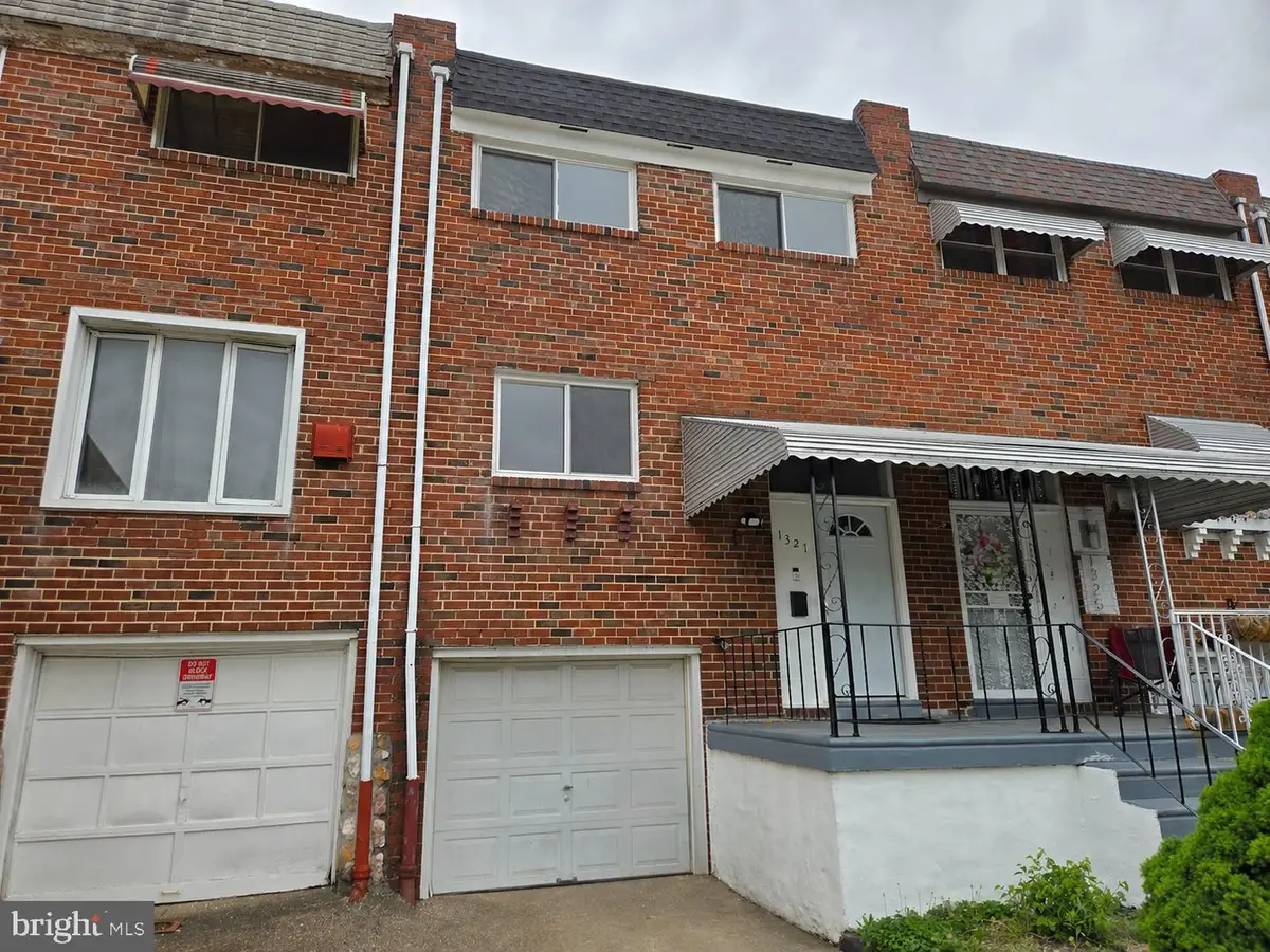 1327 Kings Pl, Philadelphia, PA 19122 - #1