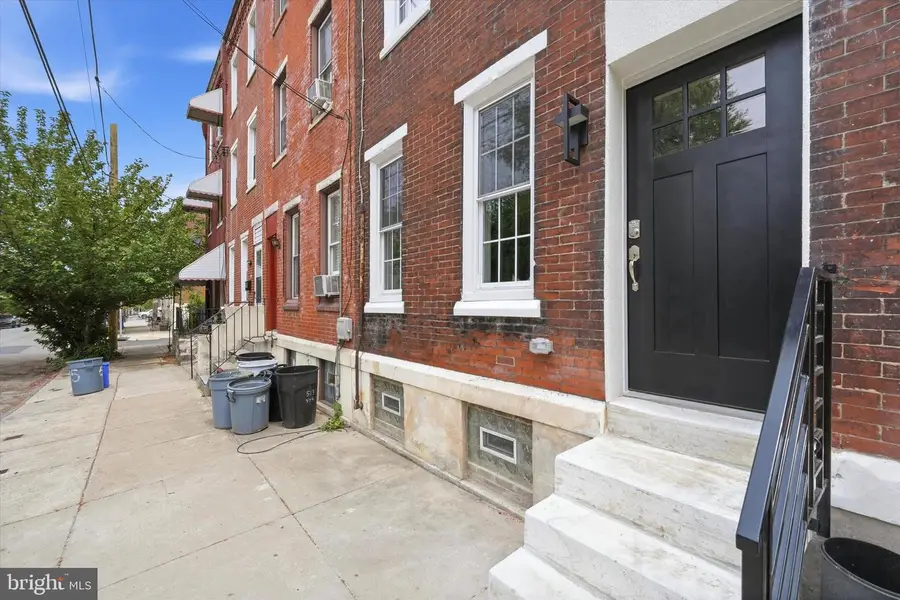511 N 37th St, Philadelphia, PA 19104 - #2
