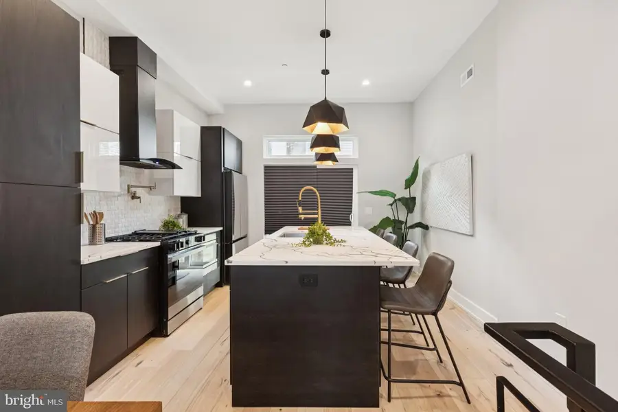 1518 S Bambrey St, Philadelphia, PA 19146 - #2
