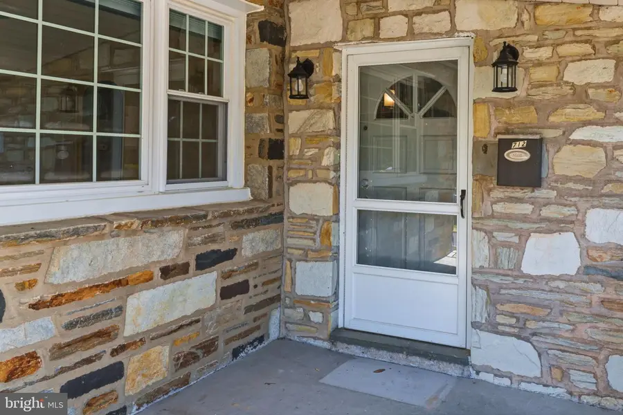 712 Benson St, Philadelphia, PA 19111 - #3