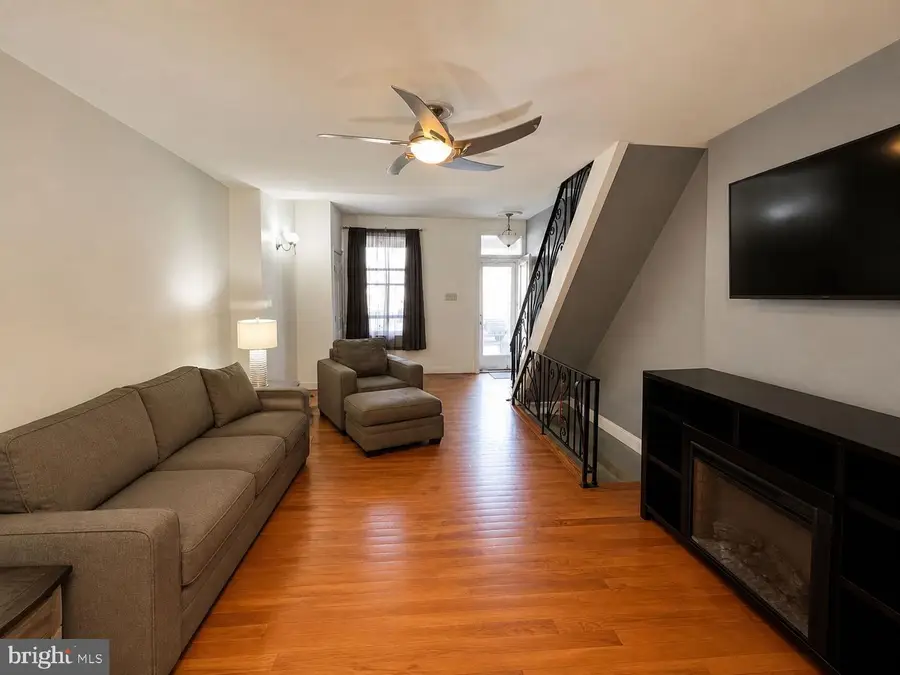 2329 S American St, Philadelphia, PA 19148 - #2
