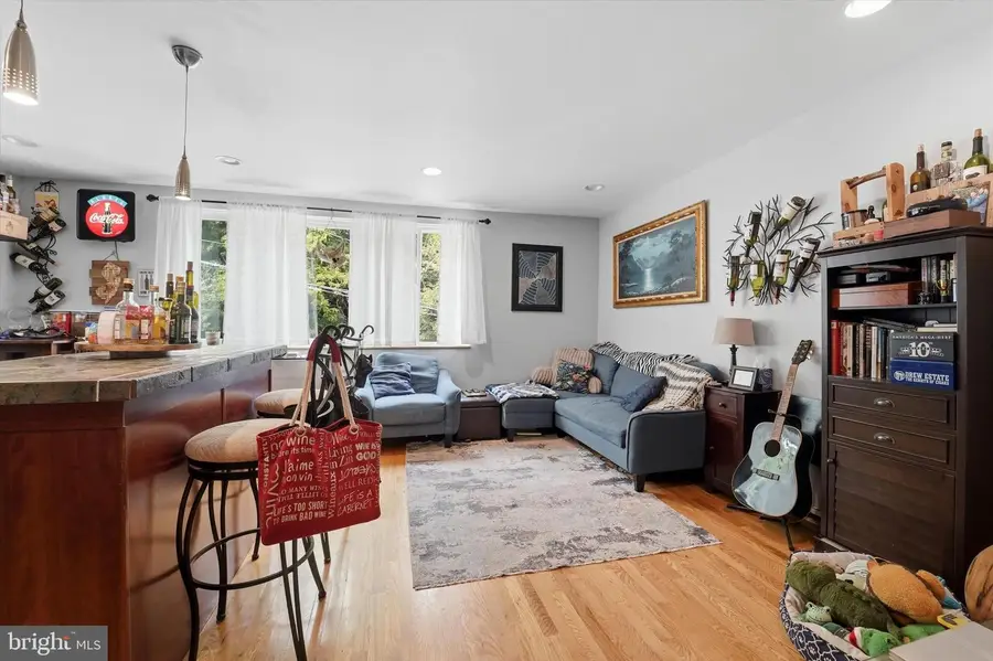 636 Green Ln, Philadelphia, PA 19128 - #2