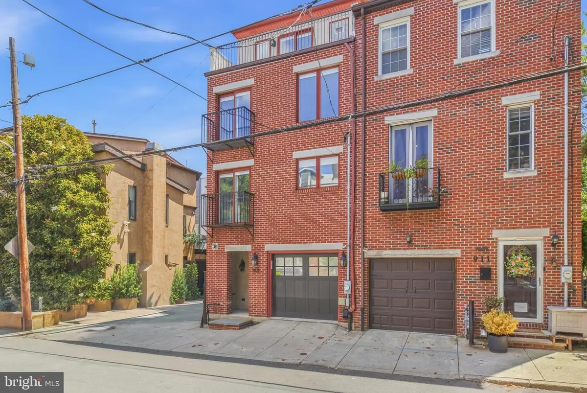 913 N Lawrence St, Philadelphia, PA 19123 - #1