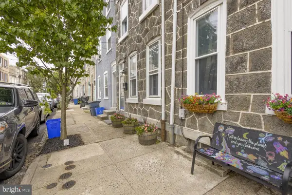 3824 Sharp St, PHILADELPHIA, PA 19127