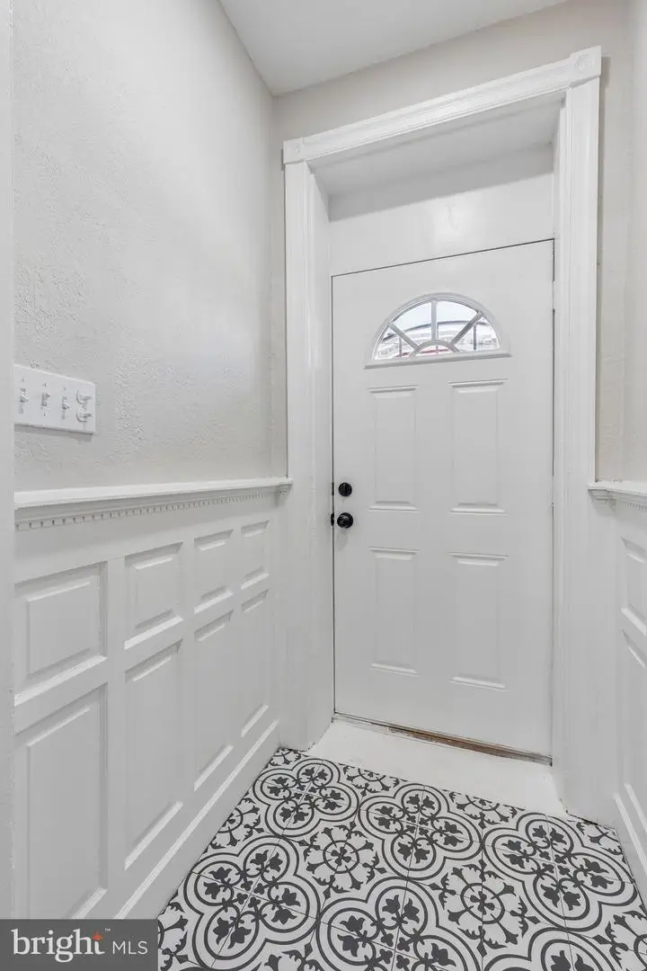 6122 Ross St, Philadelphia, PA 19144 - #2