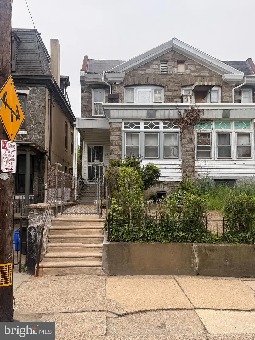 2018 W Tioga St, Philadelphia, PA 19140 - #1