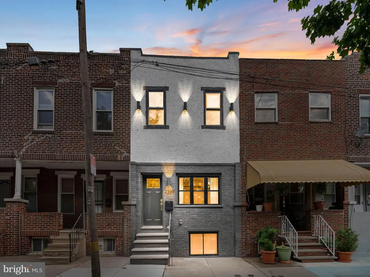 2339 S Bucknell St, Philadelphia, PA 19145 - #1